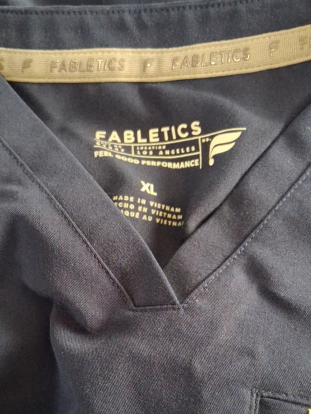 NEW Fabletics Scrub Set - Picture 2 of 9